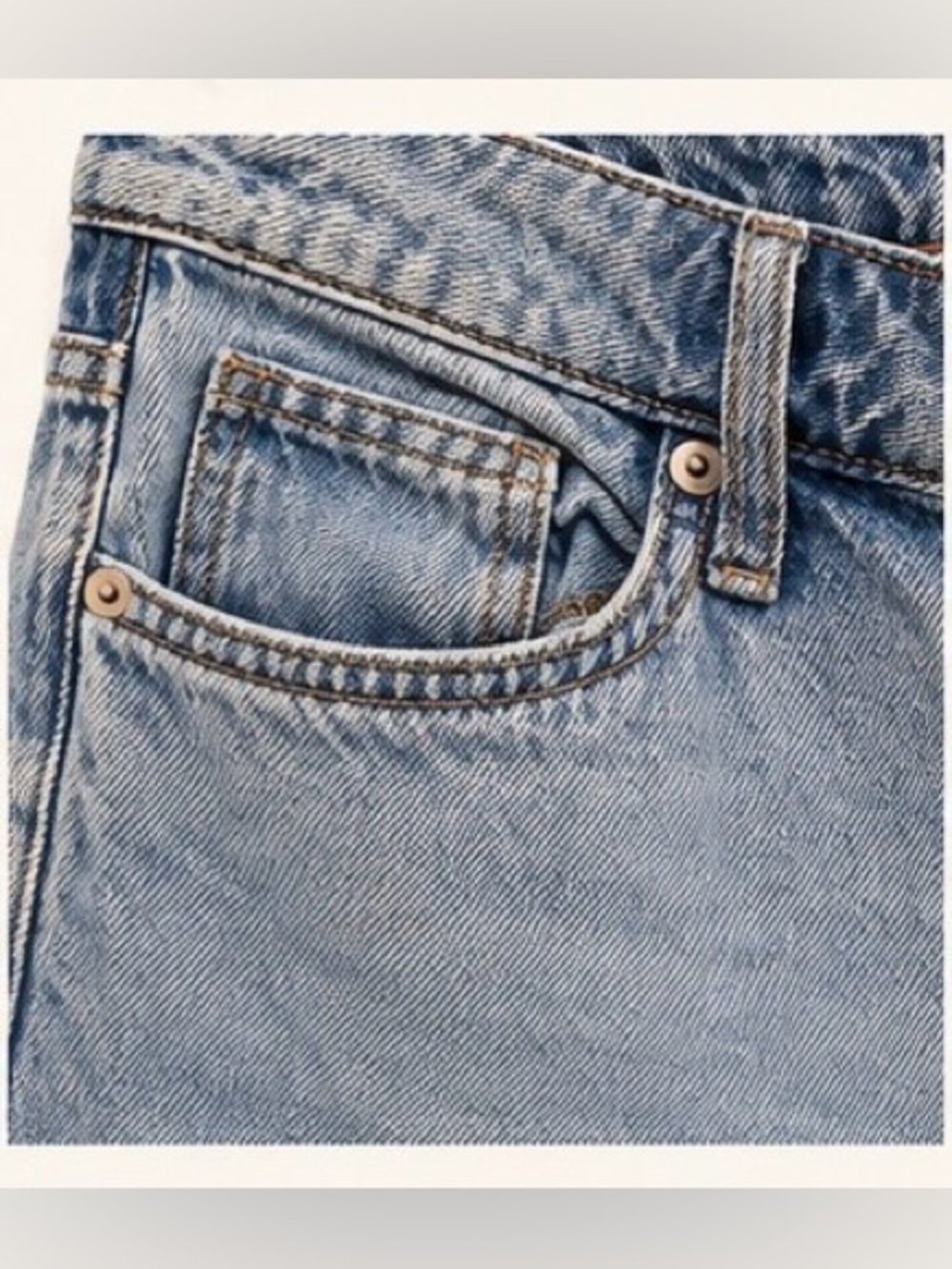 ☀️H&M Divided Light Wash High-Rise Denim Bermuda Shorts | Size 2 - Picture 6 of 11